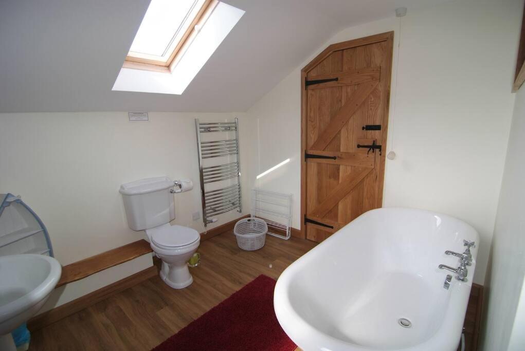 Ty-Hapus Cottage Jordanston Екстер'єр фото